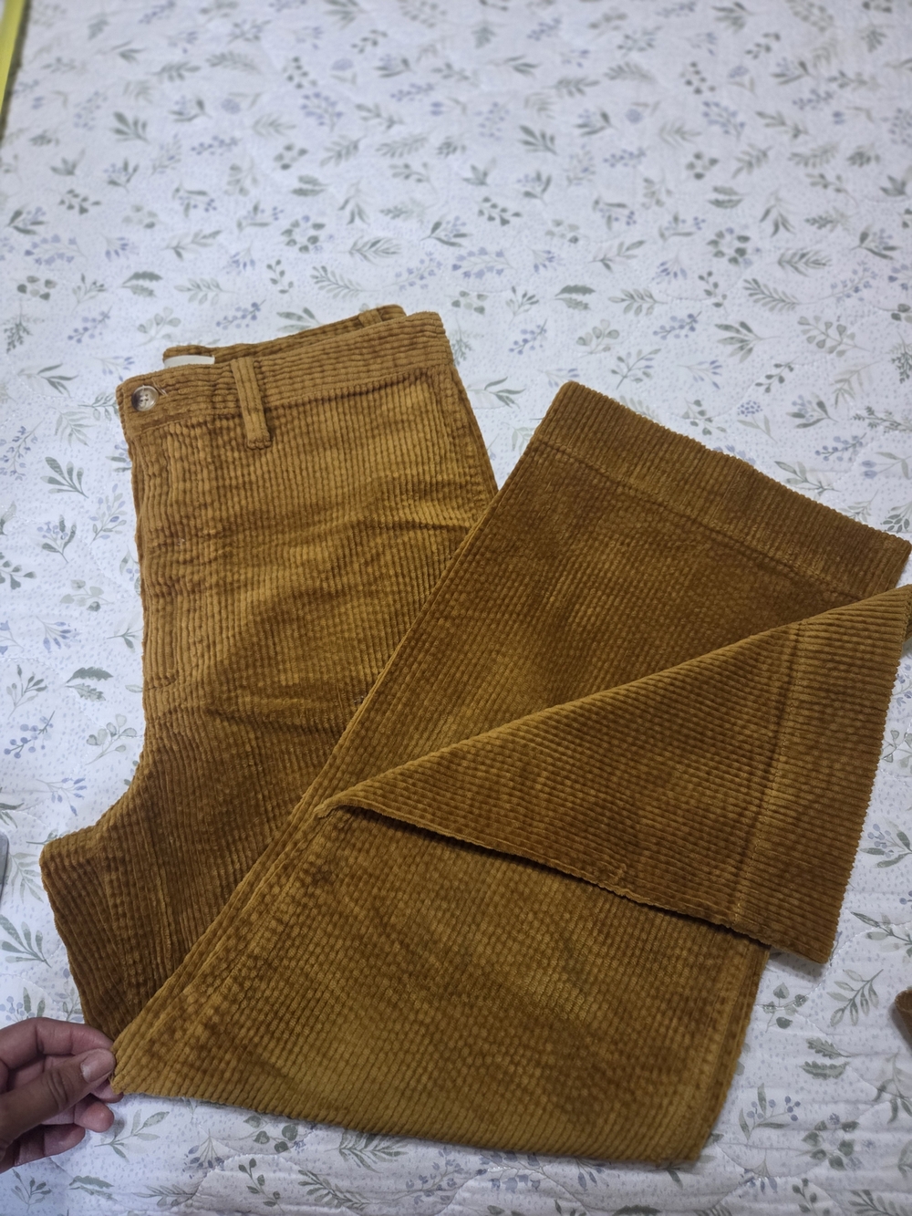 Madewell  Corduroy Pants in Mustard